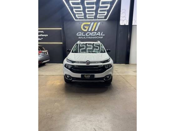 FIAT TORO 2.0 16V TURBO DIESEL VOLCANO 4WD AT9 FIAT TORO 2.0 16V TURBO DIESEL VOLCANO 4WD AT9